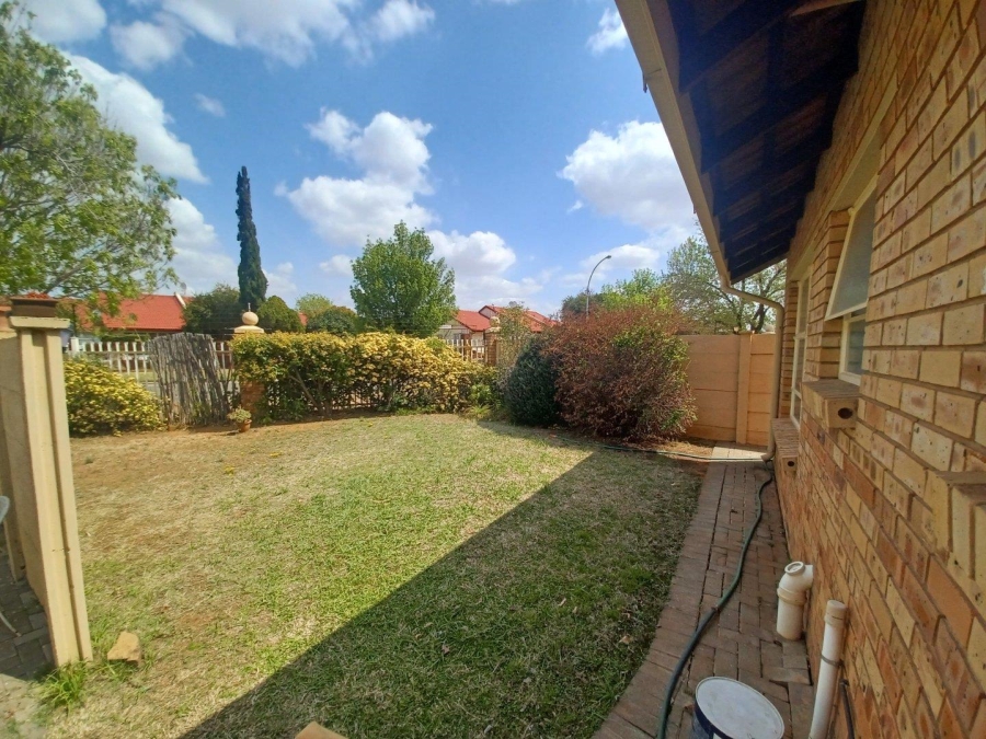 To Let 2 Bedroom Property for Rent in Fleurdal Free State